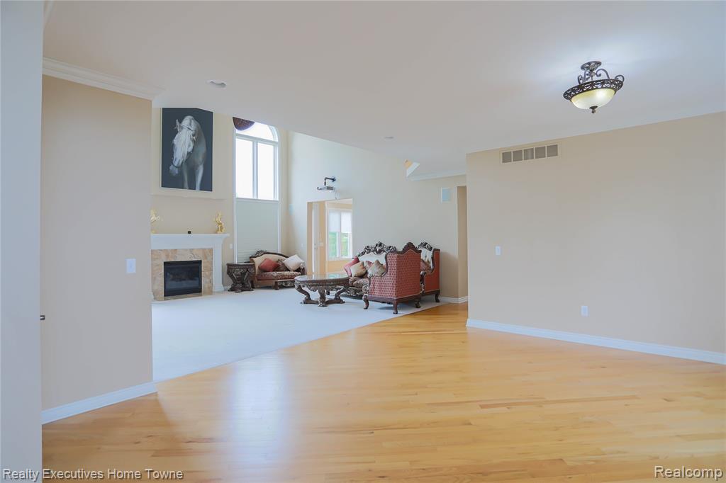 47909 Milonas Drive, Utica, MI 48315 — Photo 16