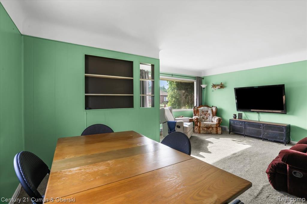 6958 Whitby Street, Garden City, MI — Photo 8