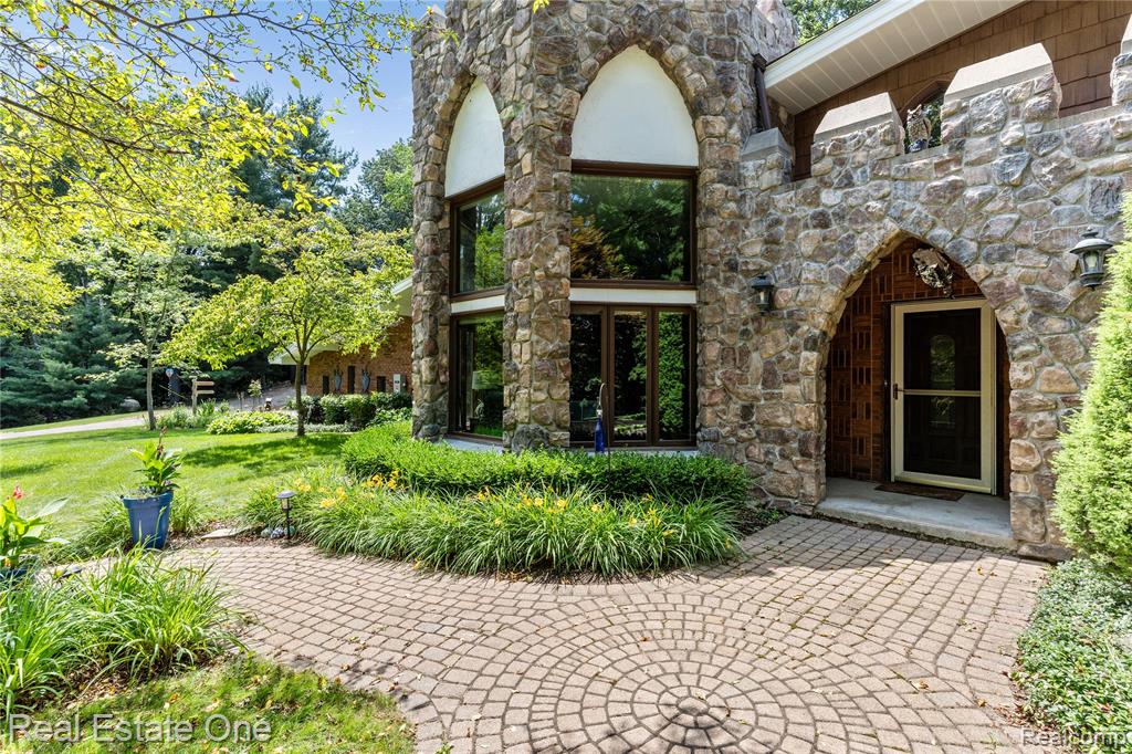 5336 Kensington Road, Brighton, MI 48114 — Photo 4