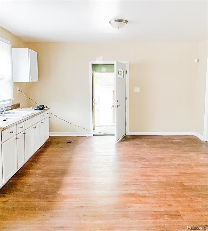 7338 WALDO Street, Detroit, MI 48210 — Photo 8