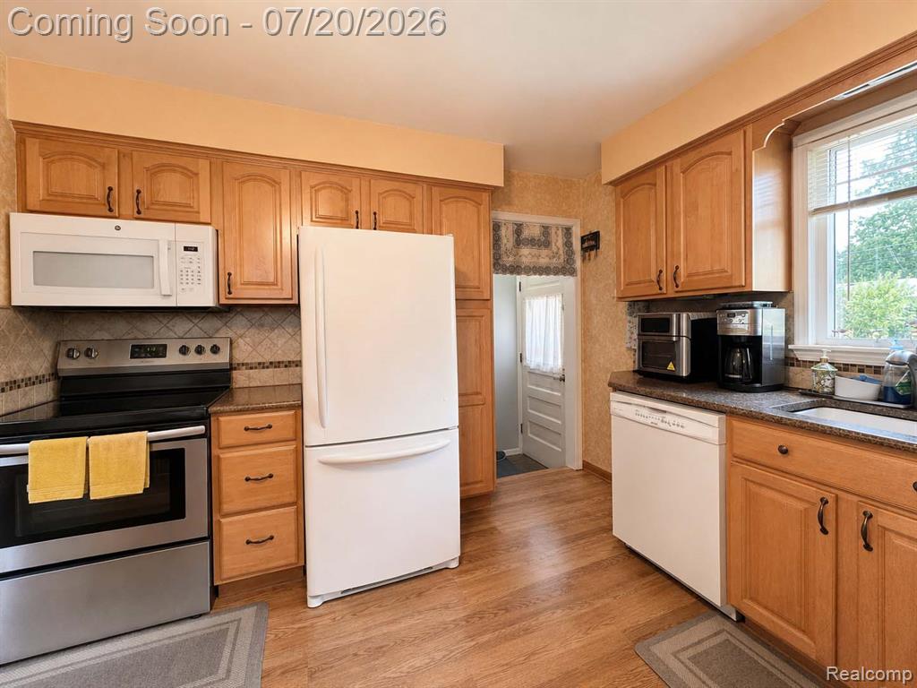 9100 Brentwood Street, Livonia, MI 48150 — Photo 6