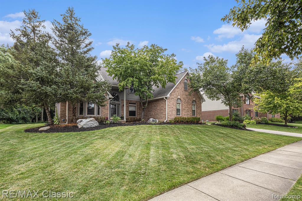 45483 Addington Lane, Novi, MI — Photo 2