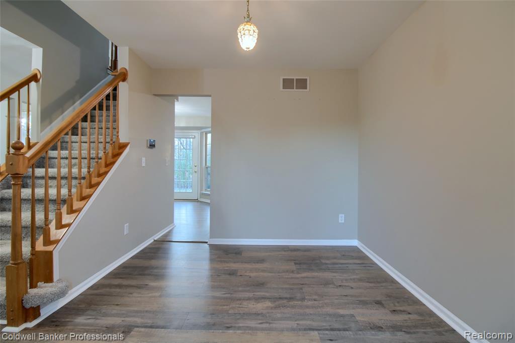 41816 White Tail Lane, Canton, MI 48188 — Photo 7