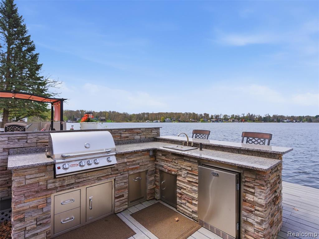 16342 Stages Island, Linden, MI 48451 — Photo 9