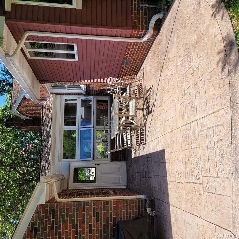 24640 Huron River Drive, Rockwood, MI — Photo 45