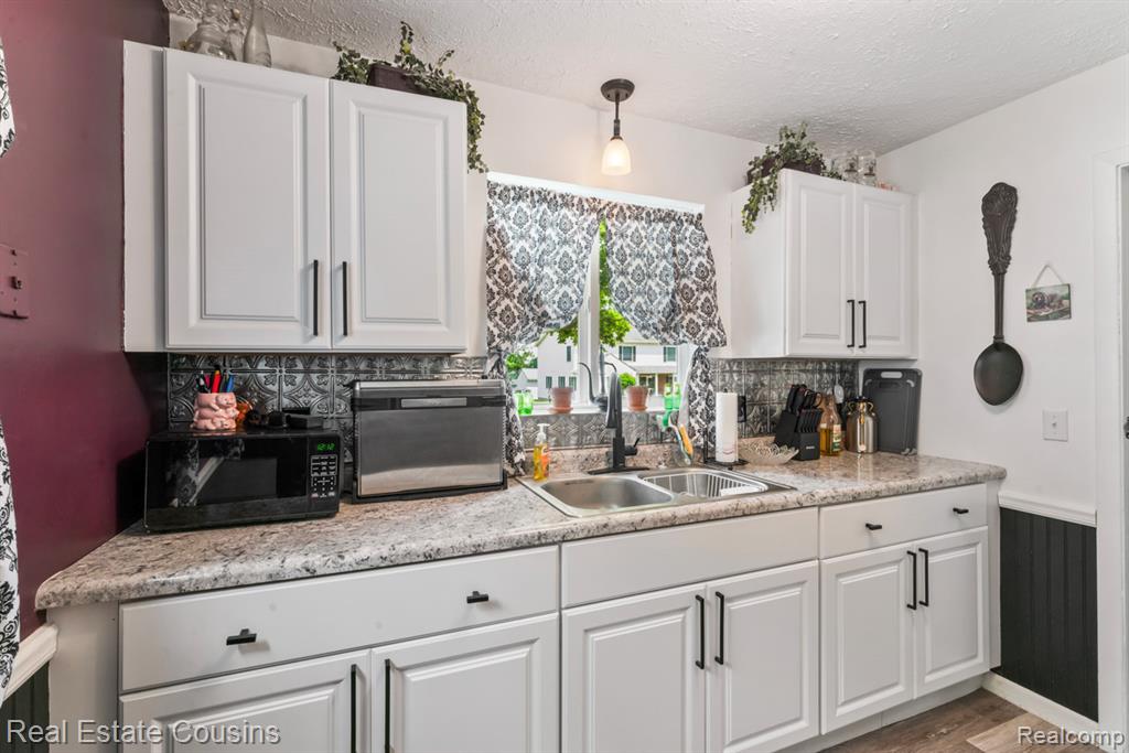 135 Bevins Street, Holly, MI 48442 — Photo 4