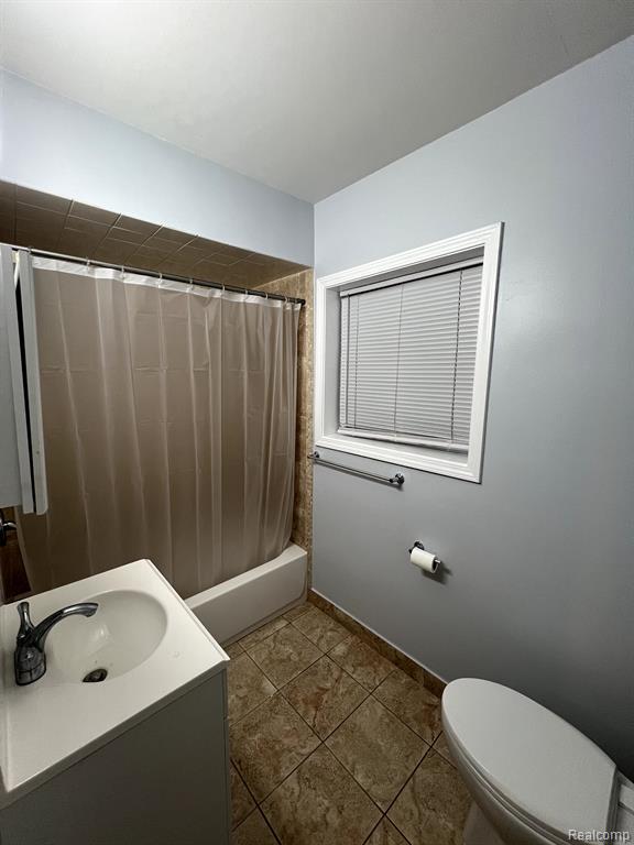 7567 TOEPFER Road, Warren, MI 48091 — Photo 5