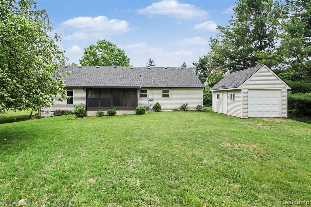 332 Triangle Lake Road, Howell, MI 48843 — Photo 24