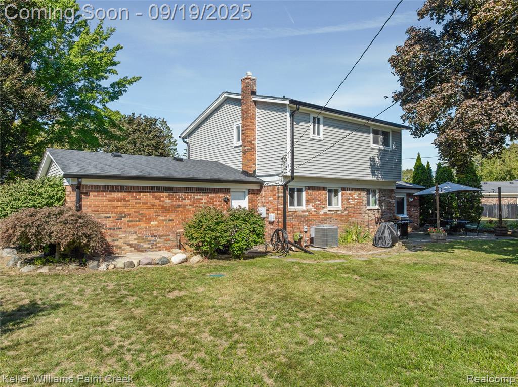 8547 Huron River Drive, White Lake, MI — Photo 31