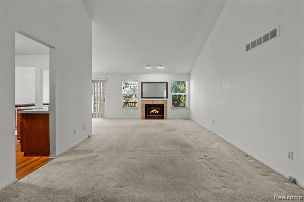 250 Winding Brook, Commerce Twp, MI 48390 — Photo 5