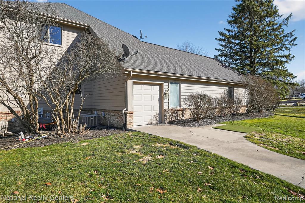 1280 Glen Court, Highland, MI — Photo 36