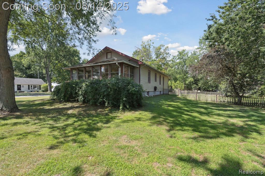 703 Cary Street, Corunna, MI 48817 — Photo 2