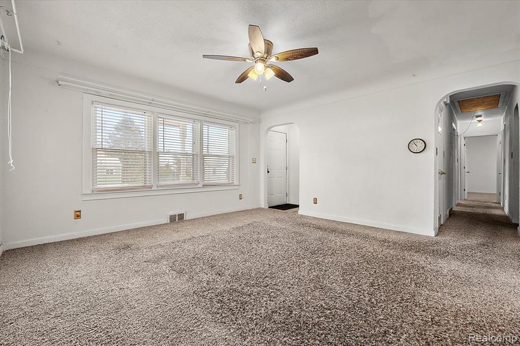 777 Emerson Avenue, Pontiac, MI 48340 — Photo 8