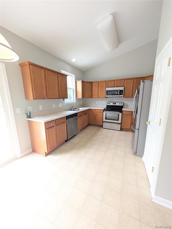 441 Otter Run Road, Holly, MI 48442 — Photo 10