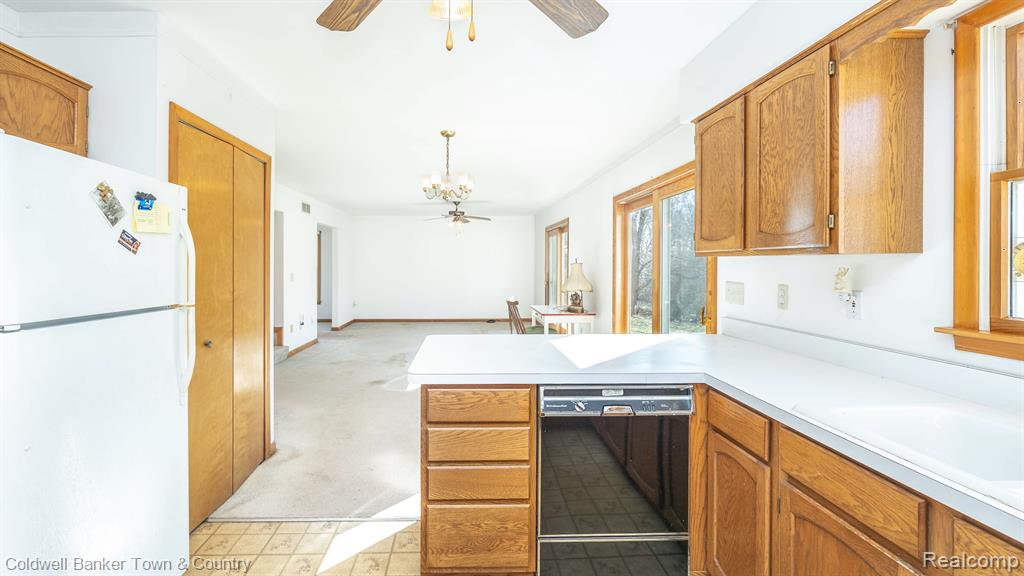 5427 OAK GROVE Road, Howell, MI 48855 — Photo 14