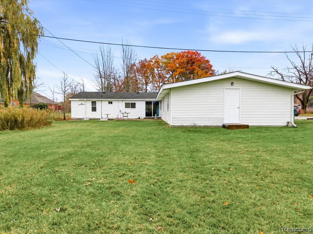 3076 Krafft Road, Fort Gratiot, MI 48059 — Photo 32