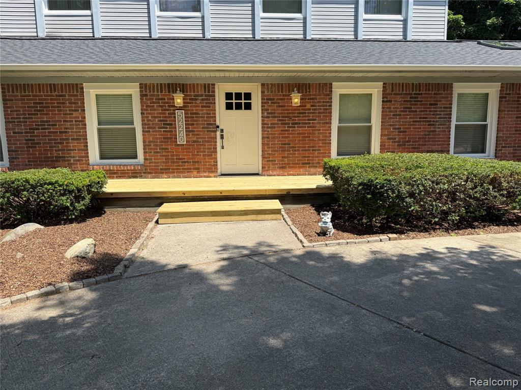 52240 Eastmoor Lane, Utica, MI 48316 — Photo 2