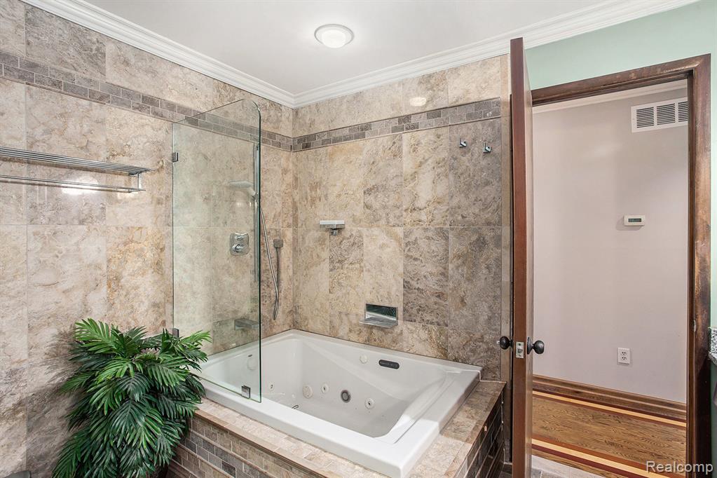 4408 Knightsbridge Lane, West Bloomfield, MI 48323 — Photo 20