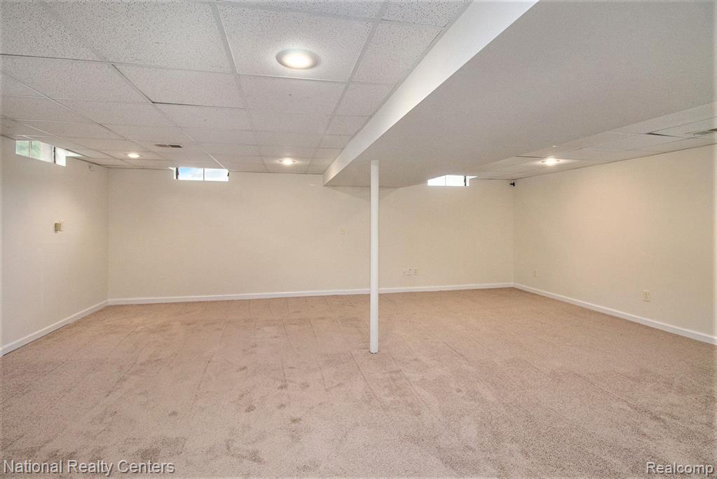 630 W LAKE Street, South Lyon, MI 48178 — Photo 13
