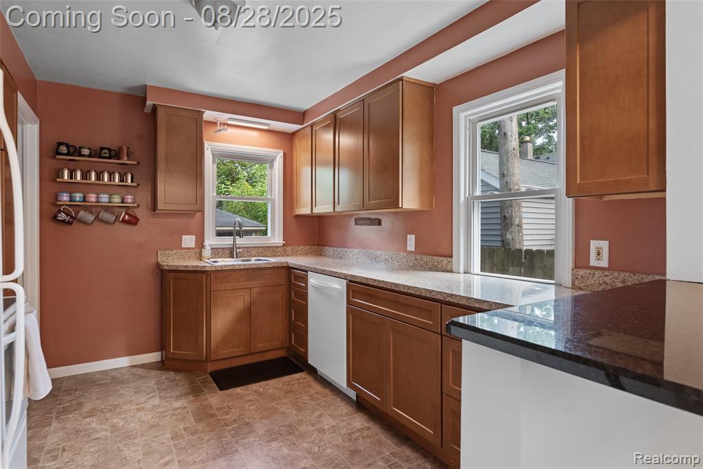 727 S Vermont Avenue, Royal Oak, MI 48067 — Photo 14