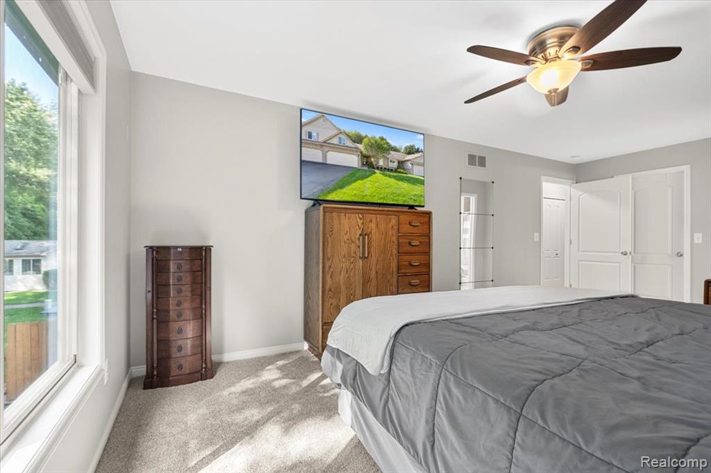 17452 Ava Court, New Boston, MI 48164 — Photo 16