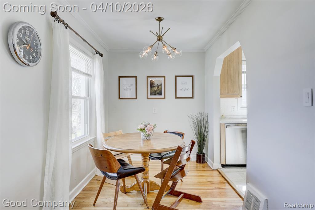 915 N Dorchester Avenue, Royal Oak, MI 48067 — Photo 7