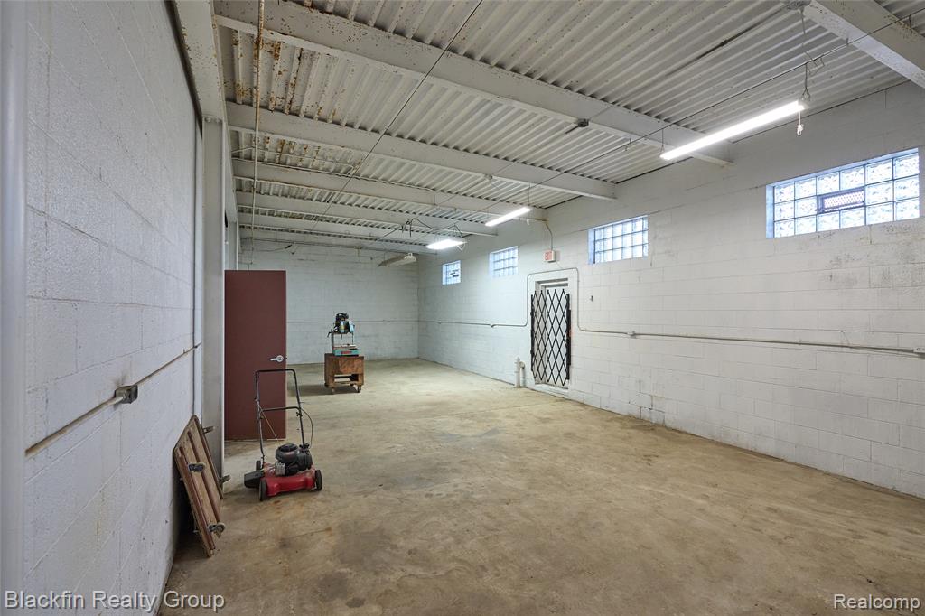 15410 Harper Avenue, Detroit, MI 48224 — Photo 24