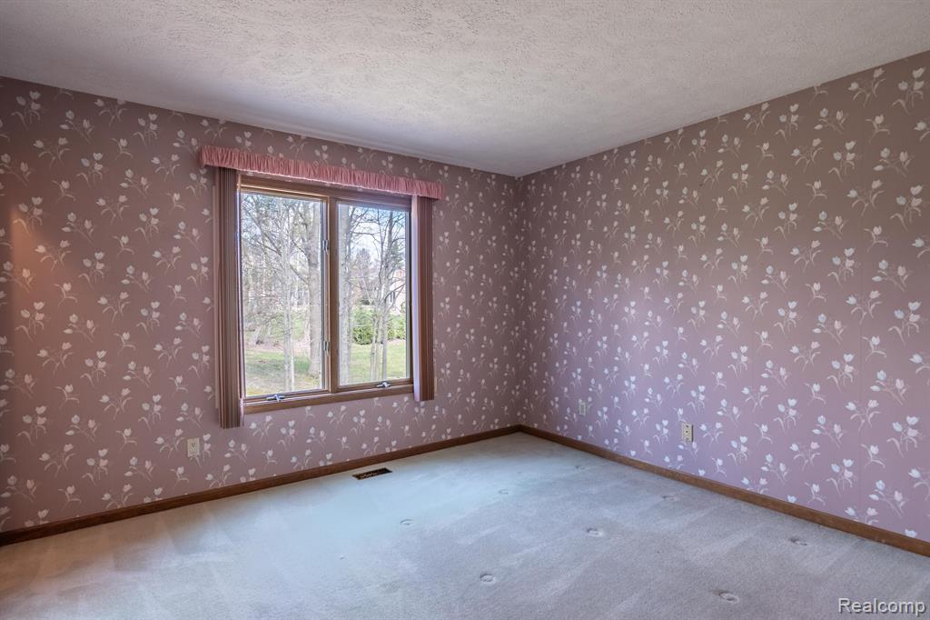 4435 OAK POINTE Drive, Brighton, MI 48116 — Photo 48