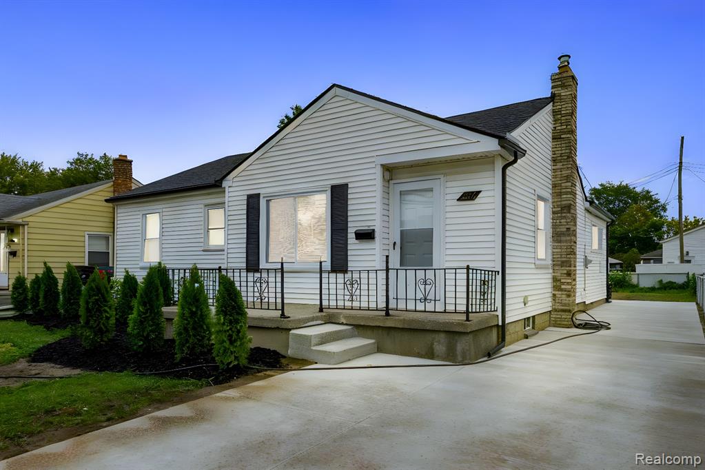 836 Garden Street, Garden City, MI — Photo 45