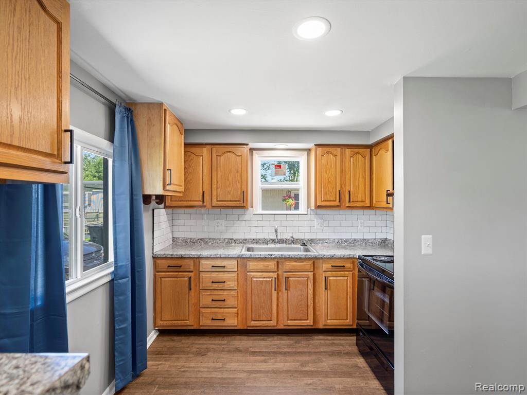 7784 RIVER Road, Cottrellville, MI — Photo 9