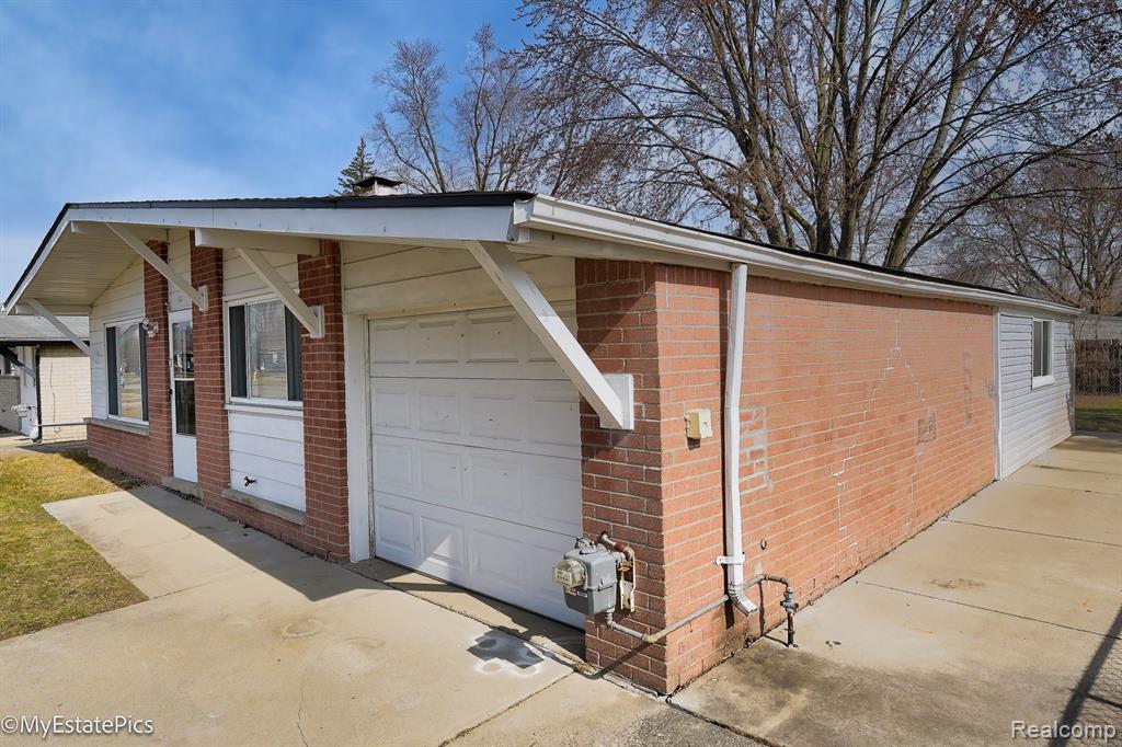 547 S Hawthorne Street, Westland, MI 48186 — Photo 4