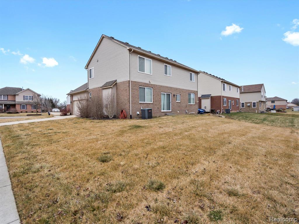 13521 S CUMBERLAND Drive, Van Buren, MI 48111 — Photo 4