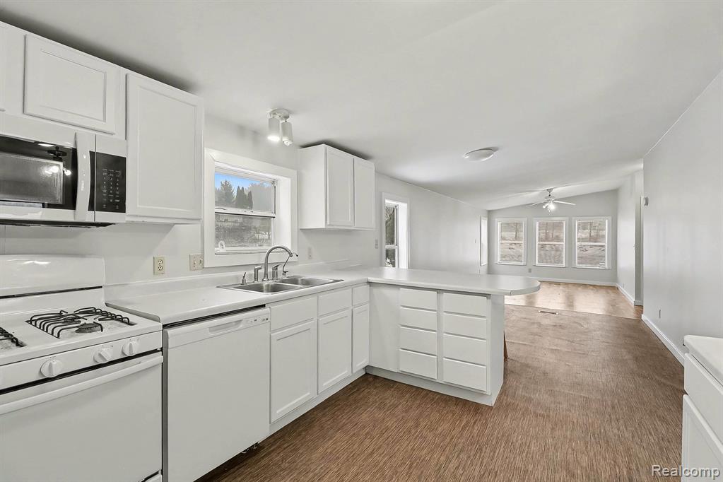 1295 W Cook Road, Grand Blanc, MI, 48439
