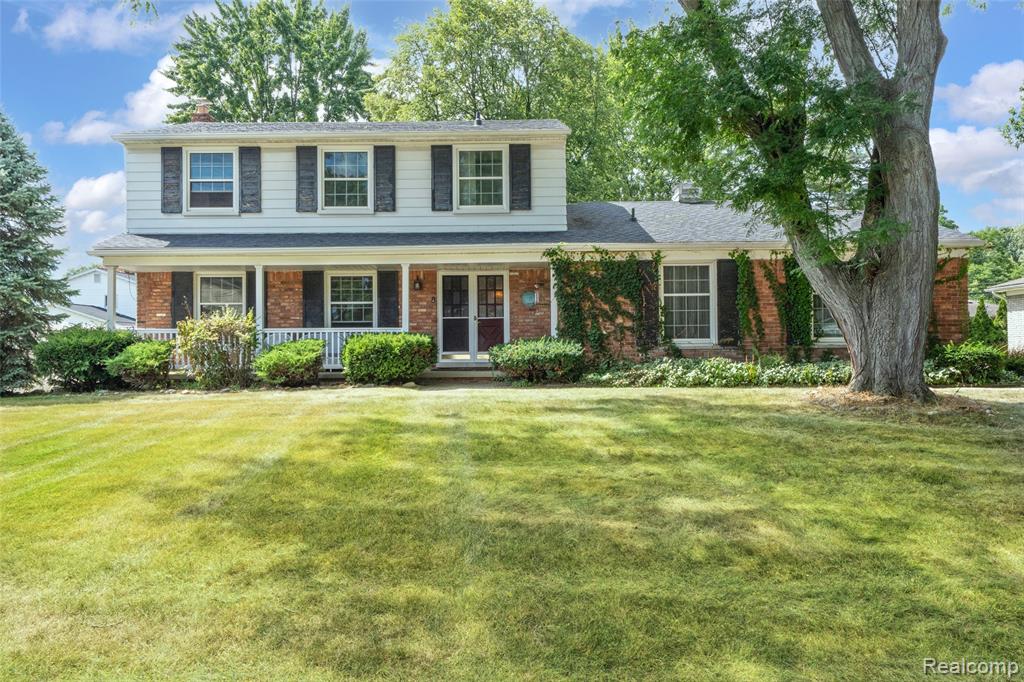 36723 Nantucket Court, Clinton Twp, MI 48035