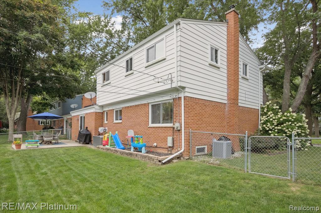 572 Old Creek Drive, Saline, MI 48176 — Photo 44