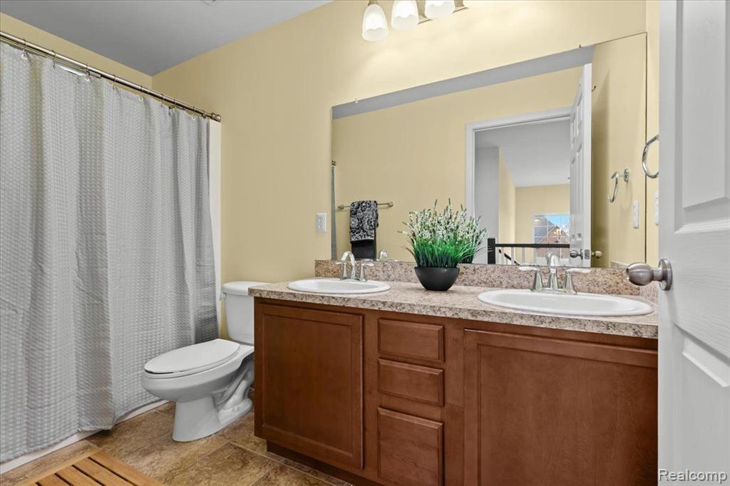 10522 STONEY POINT Drive, South Lyon, MI 48178 — Photo 20