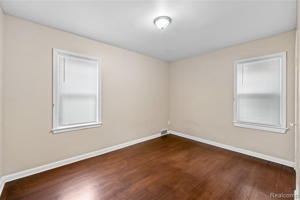 8249 Robson Street, Detroit, MI 48228