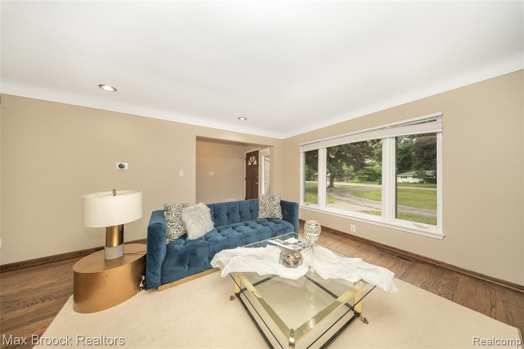 6730 Halyard Road, Bloomfield Hills, MI 48301 — Photo 16