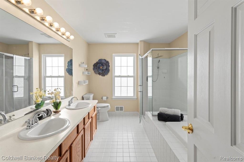 8492 Parkridge Drive, Dexter, MI 48130 — Photo 28