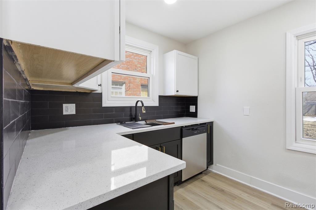 4384 Grayton Street, Detroit, MI 48224 — Photo 12