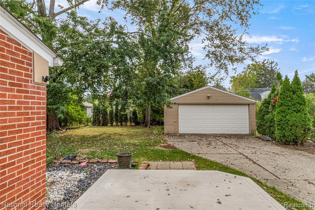 4303 Auburn Drive, Royal Oak, MI 48073 — Photo 22