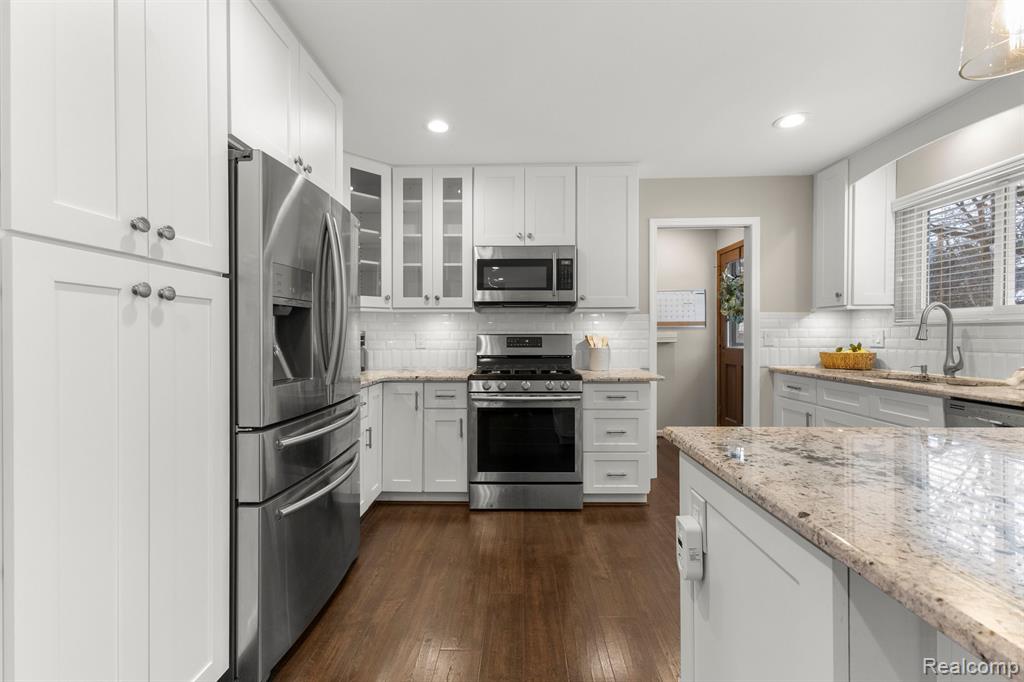 867 CARPENTER Street, Northville, MI 48167 — Photo 18