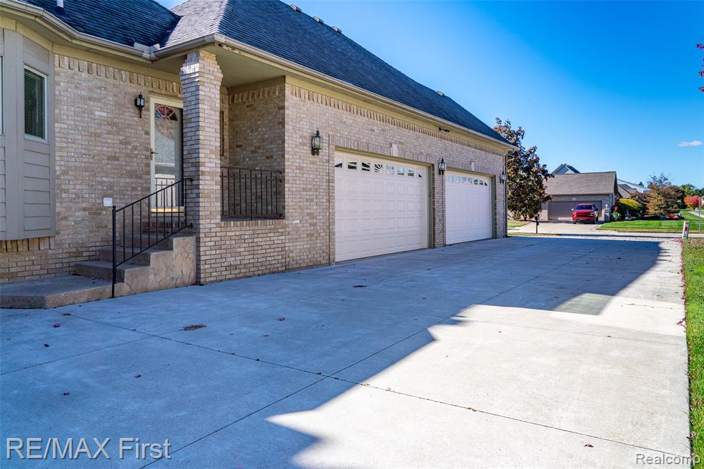 47368 Dove Court, Shelby Twp, MI 48315 — Photo 6