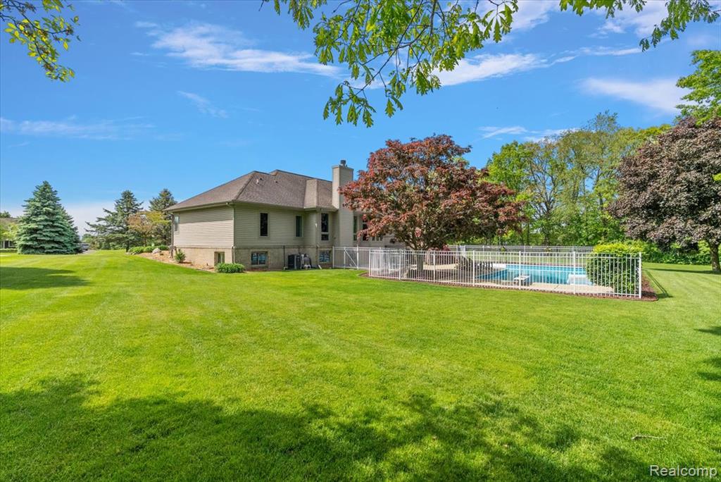 8533 Glen View Drive, Howell, MI 48843 — Photo 42