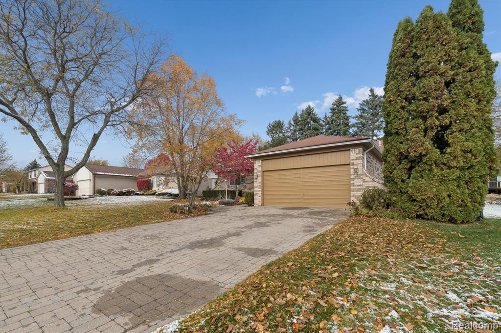634 Lockport Road, Rochester Hills, MI 48307 — Photo 4