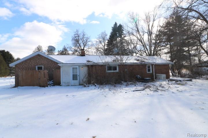6191 Falkenbury Road, North Branch, MI 48461 — Photo 14