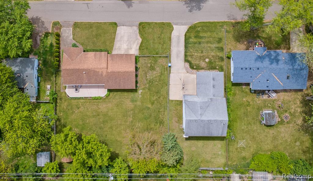 9220 Garden Terrace, Commerce Twp, MI 48382 — Photo 24