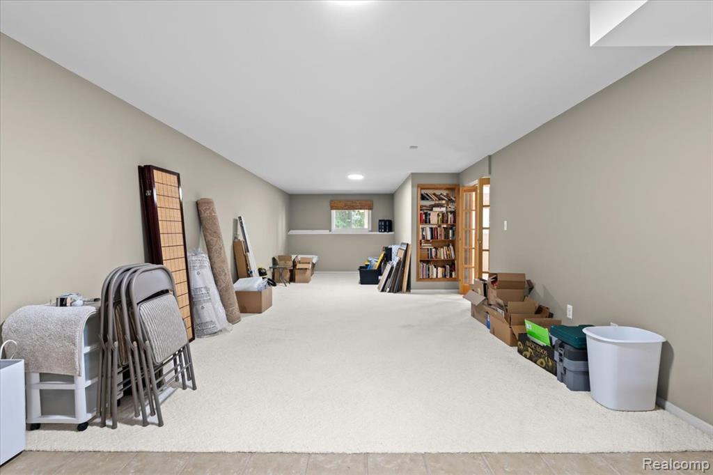 10484 Northvalley Court, Hartland, MI 48353 — Photo 25