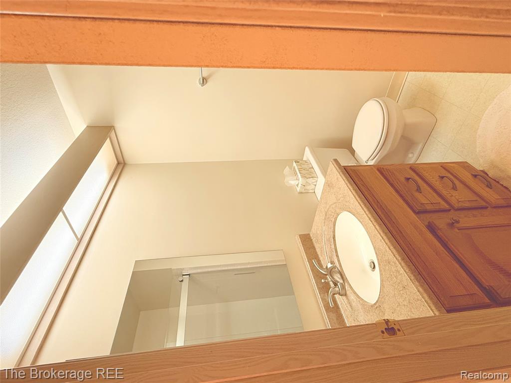 610 Perry Creek Drive, Grand Blanc, MI 48439 — Photo 11