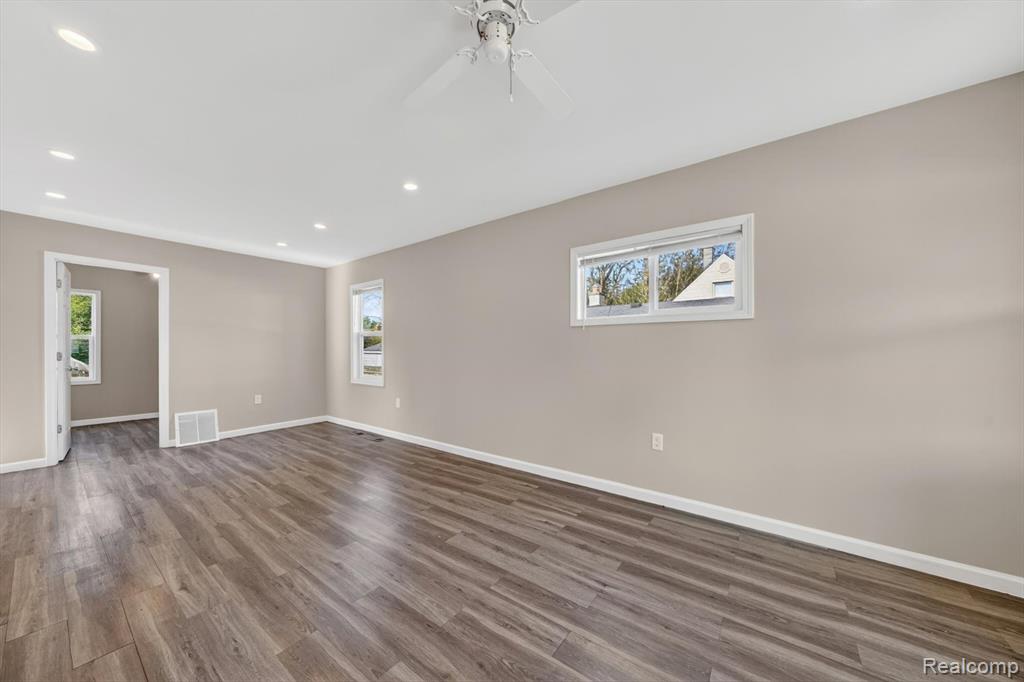453 MANATEE Avenue, Hazel Park, MI 48030 — Photo 3